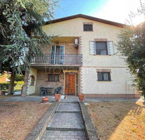 Villa in vendita a Castelvetro di Modena via Sinistra Guerro 18 /a
