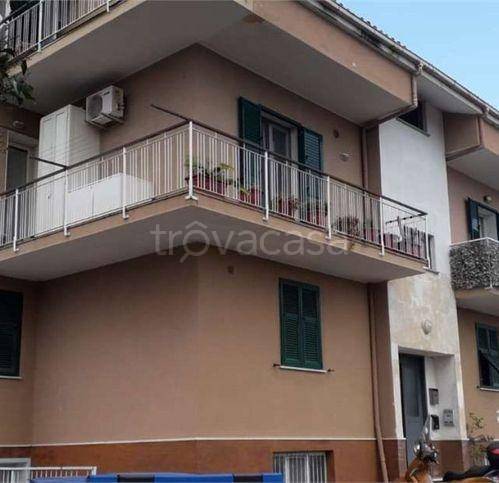 Appartamento in vendita ad Albenga regione Rollo, 94