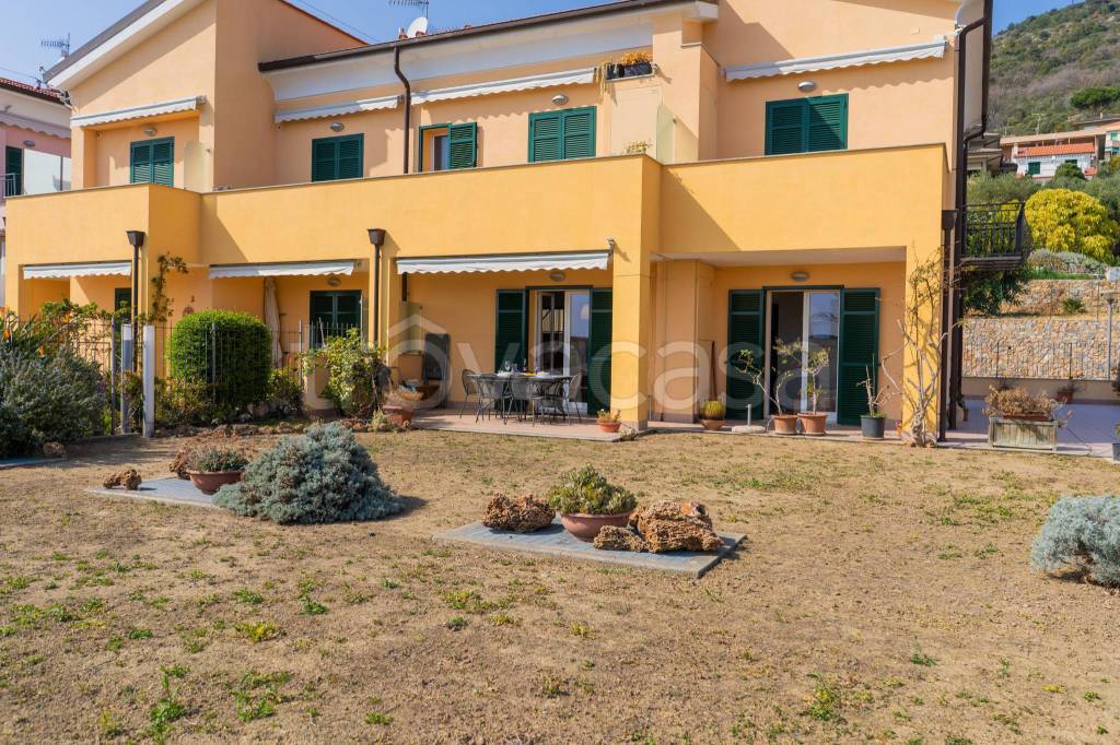 Appartamento in vendita a Pietra Ligure via San Francesco
