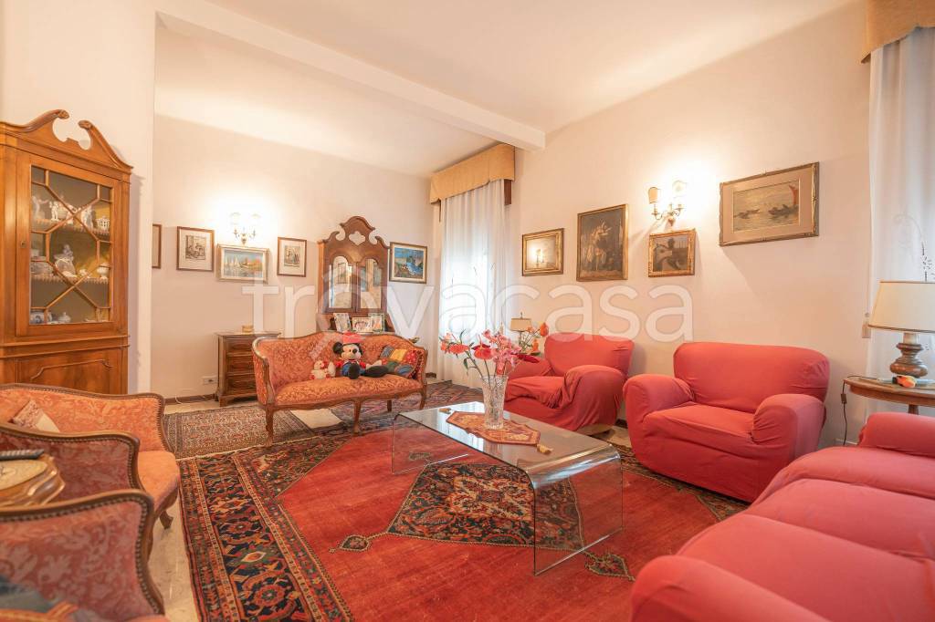 Villa in vendita a Dolo via Benedetto Cairoli