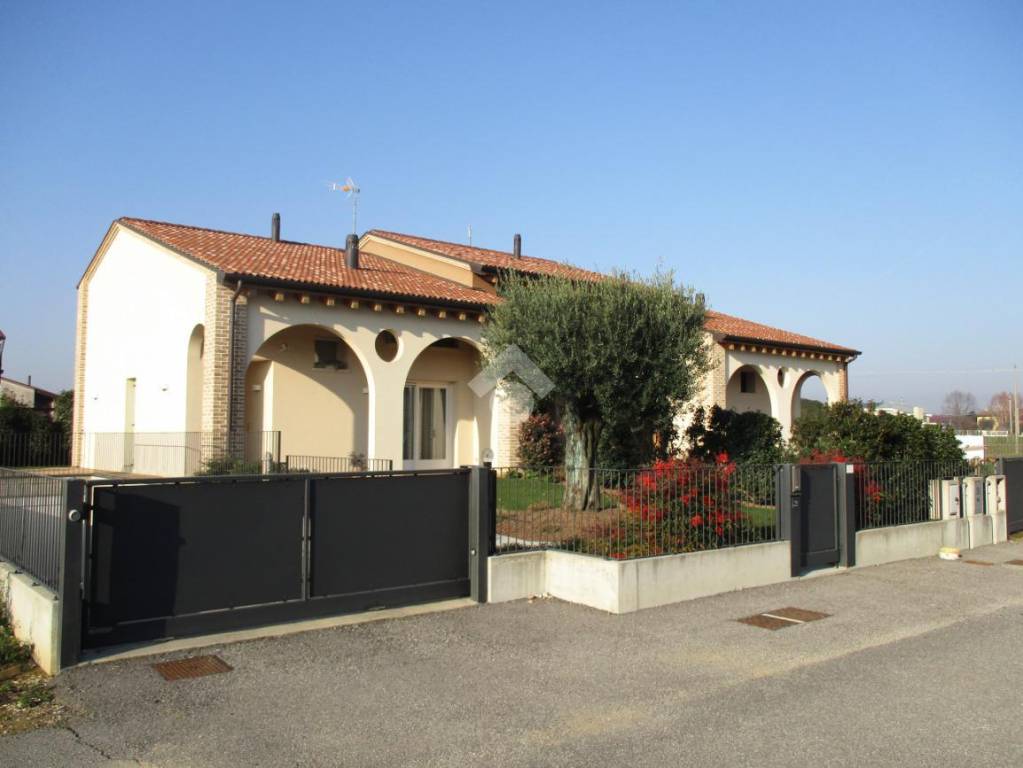 Villa Bifamiliare in vendita a San Martino di Lupari