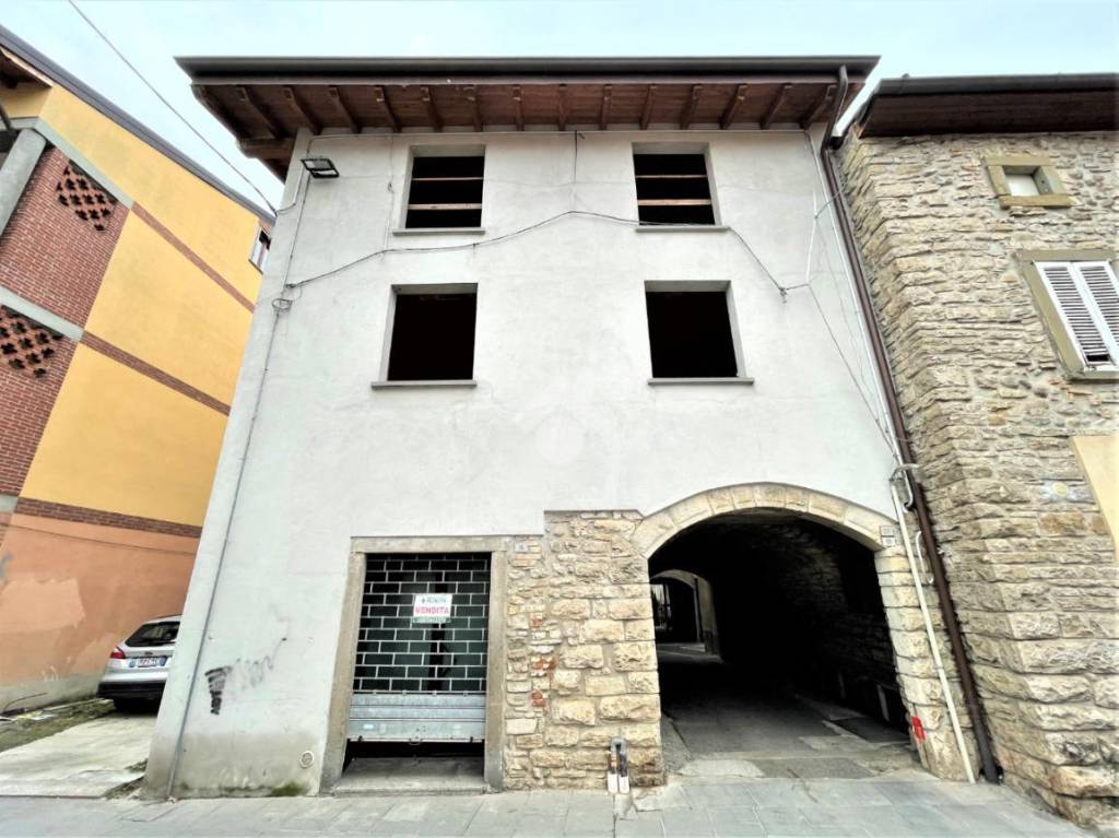 Casa Indipendente in vendita a Gorlago via Regina Margherita, 16