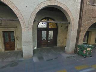 Garage in affitto a treviso via san nicolò, 5