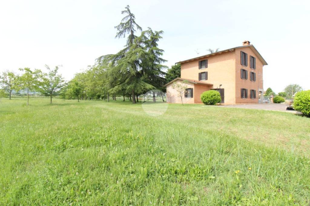 Villa Bifamiliare in vendita a Valsamoggia via Moretto Scuole, 17