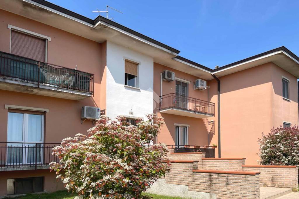 Appartamento in vendita a Bagnolo Cremasco via Galileo Galilei, 1