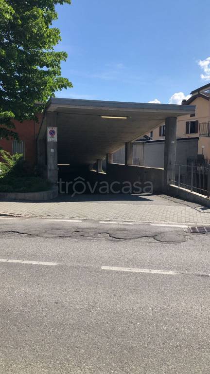 Garage in vendita ad Aosta corso Lancieri d'Aosta, 7