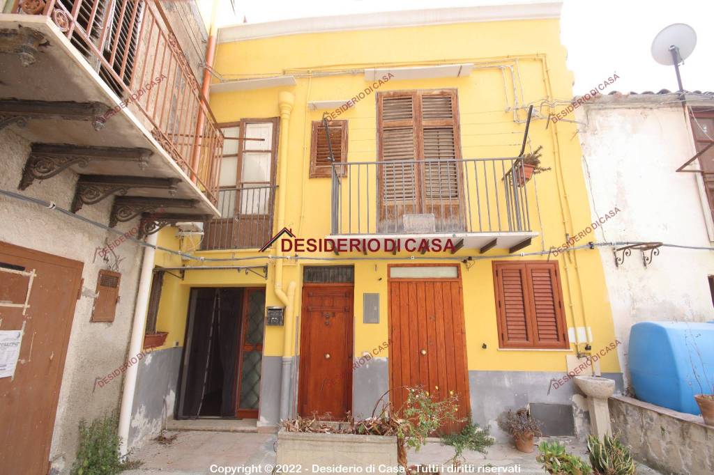 Casa Indipendente in vendita a Termini Imerese largo Impallaria, 16