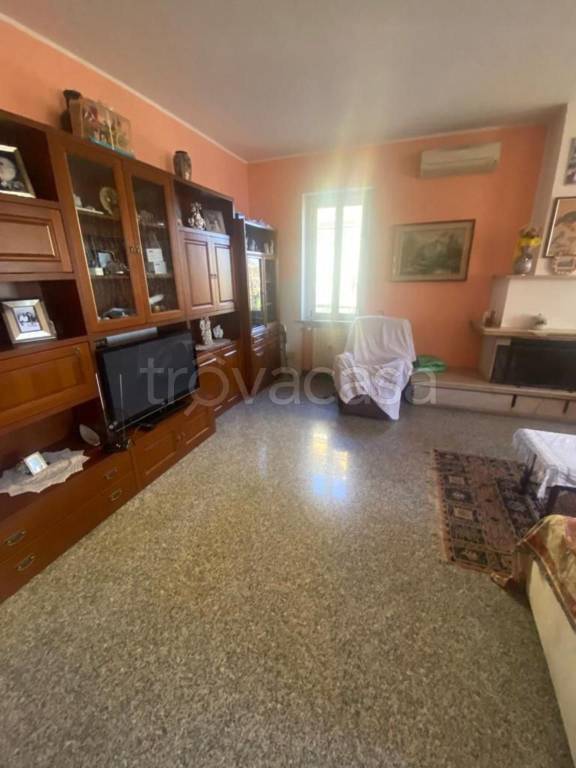 Villa in vendita a Binasco strada provinciale binasco gaggiano, 5