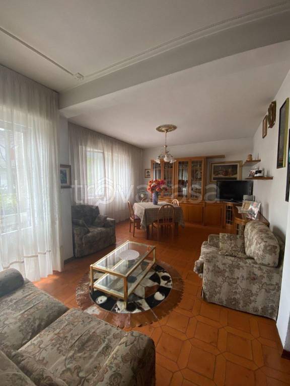 Appartamento in affitto a Riccione viale Ortona, 22