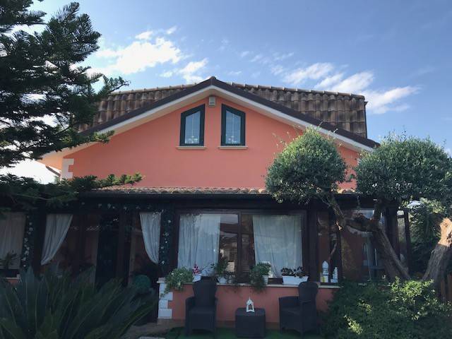 Villa in vendita a Cisterna di Latina via Colle Marcaccio