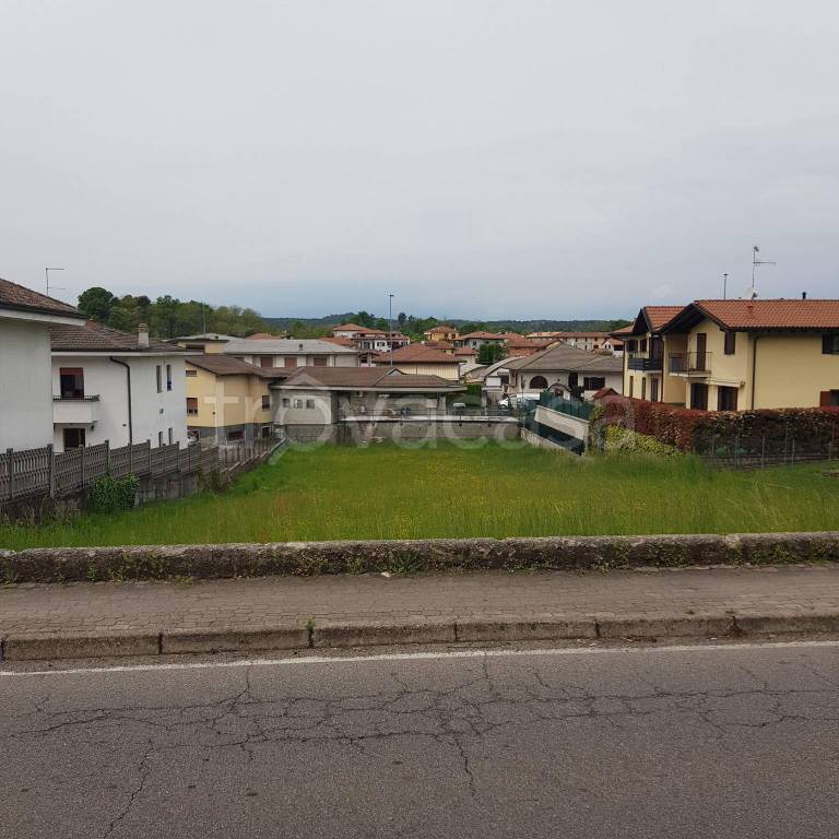 Terreno Residenziale in vendita a Mornago via Benvenuto Cellini, 16