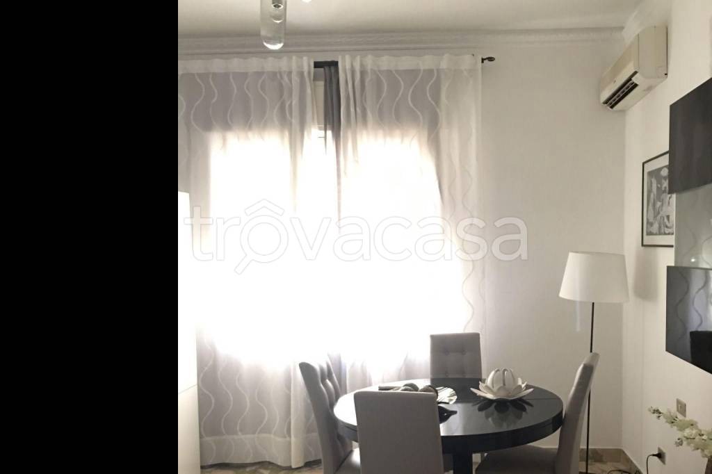 Appartamento in in affitto da privato a Caltanissetta via Ruggero Settimo, 50