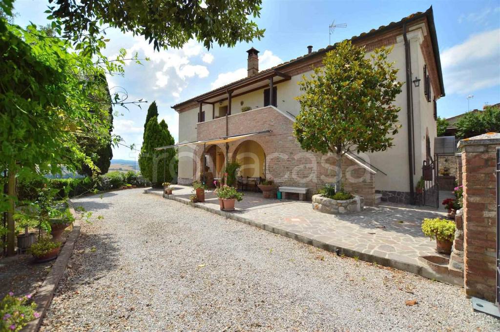 Appartamento in vendita a Monteroni d'Arbia via di Quinciano