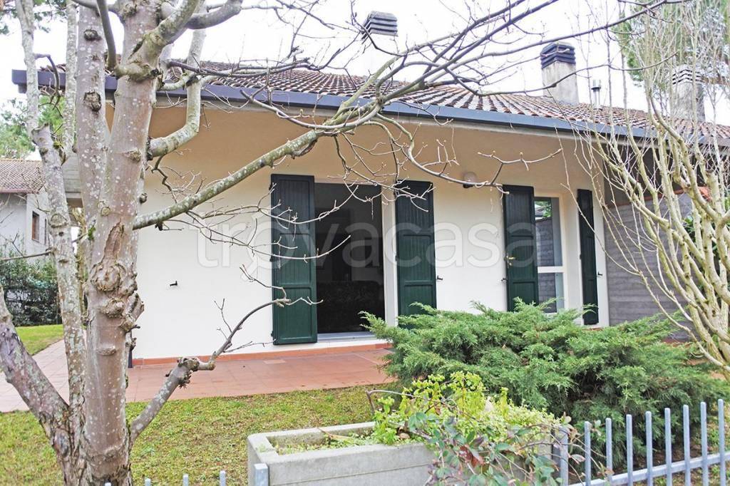 Villa in vendita a Cervia via Senna