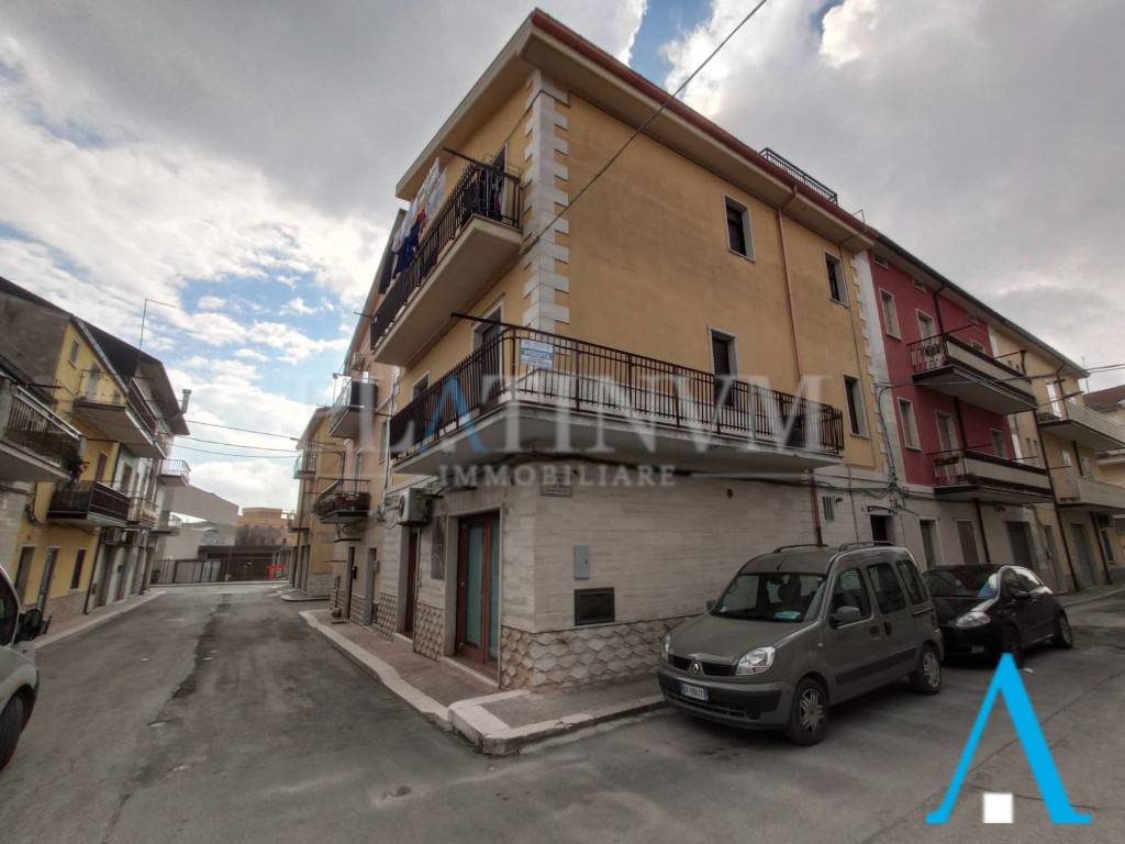Appartamento in vendita a San Giovanni Rotondo via Giosuè Borsi, 11