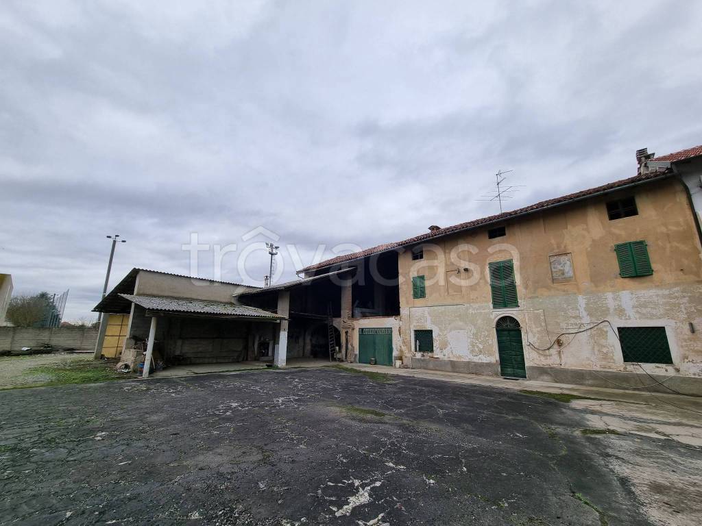 Casale in vendita a Palazzolo Vercellese via Fortunato Pigino, 18
