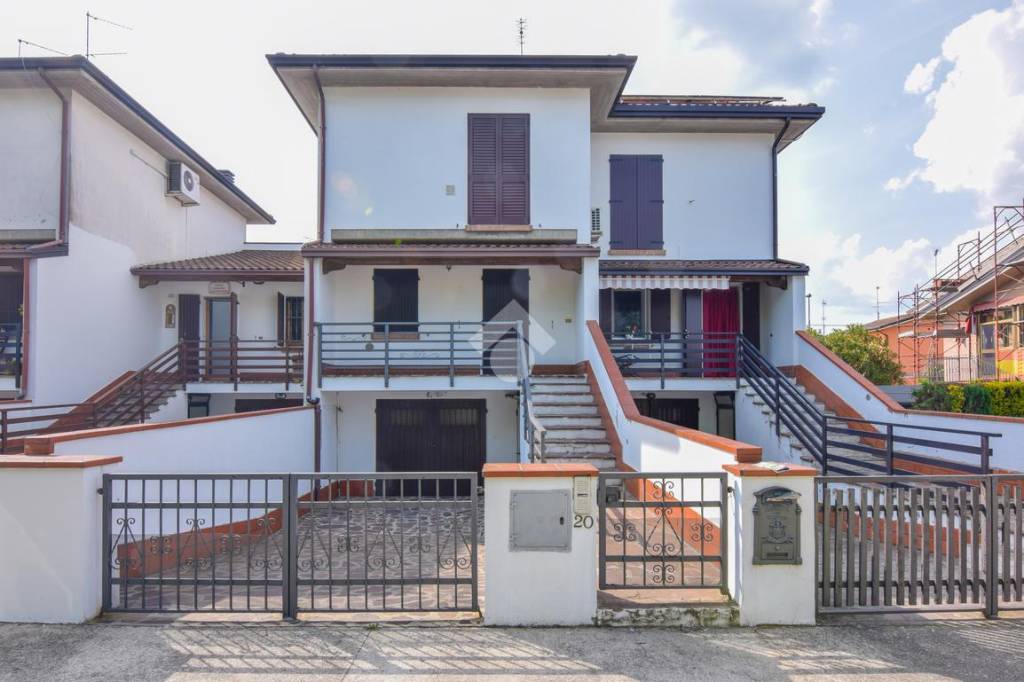 Villa a Schiera in vendita a Vigarano Mainarda via 2 agosto, 20