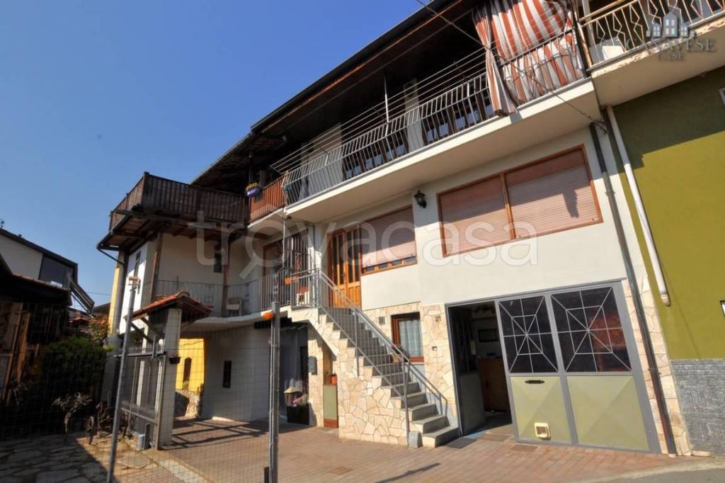 Casa Indipendente in vendita a Castellamonte via Rua, 19
