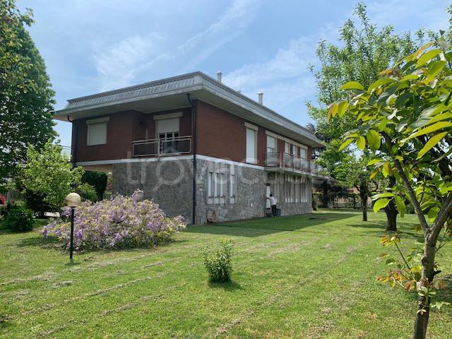 Villa Bifamiliare in vendita a Pescarolo ed Uniti via Giuseppe Mazzini
