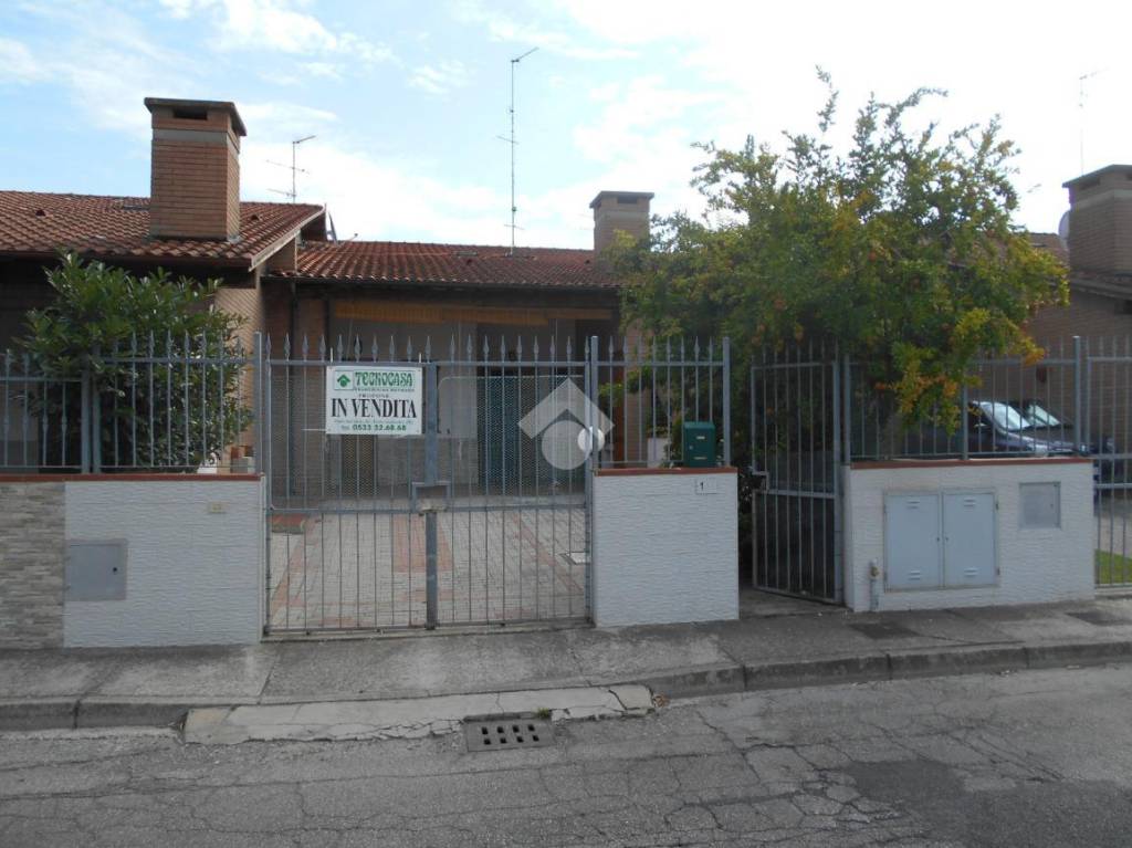 Villa a Schiera in vendita a Comacchio viale Alpi Orientali Sud, 133