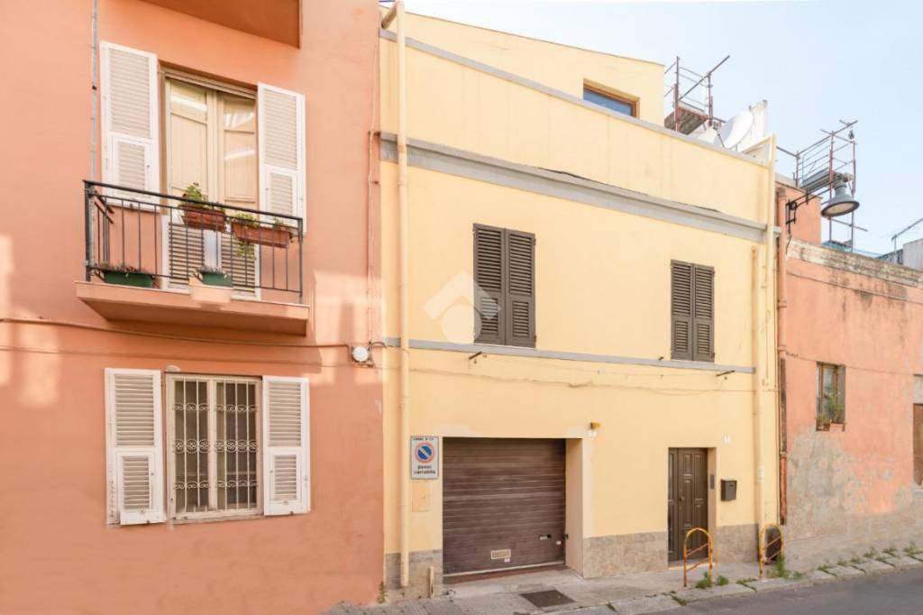 Appartamento in vendita a Cagliari via San Mauro, 8
