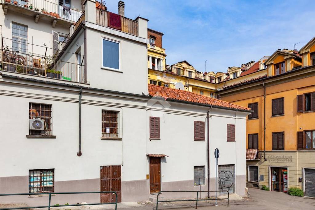 Casa Indipendente in vendita a Torino piazza Don Paolo Albera, 13