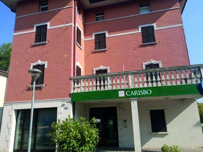 Filiale Bancaria in vendita a Camposanto via Roma 12
