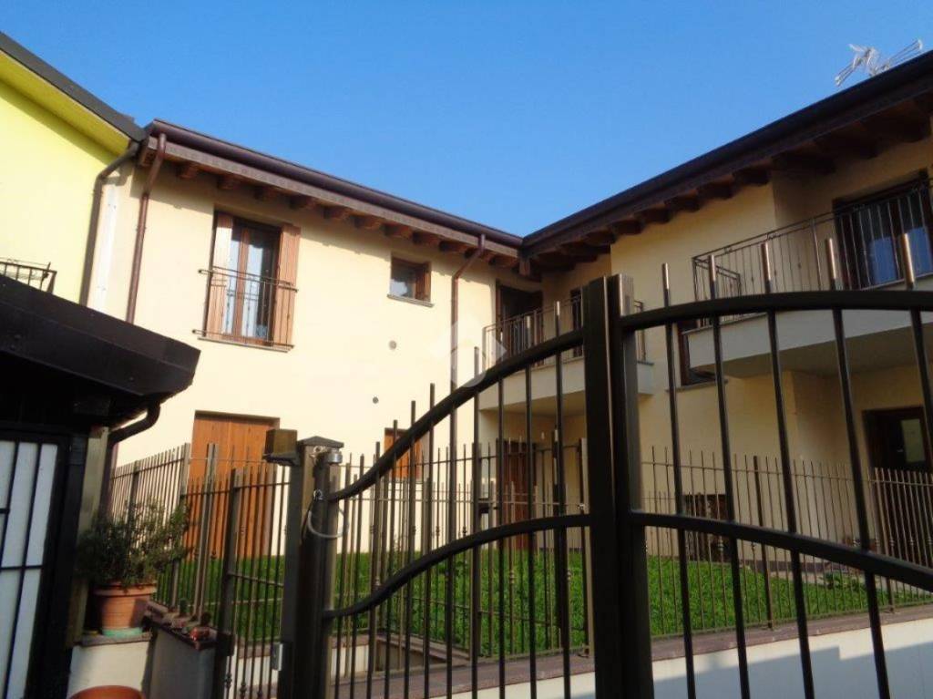 Appartamento in vendita a Pantigliate via Cacciatori, 1