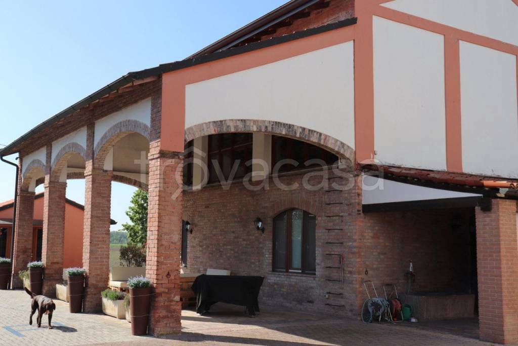Villa Bifamiliare in vendita a Parma via Cremonese