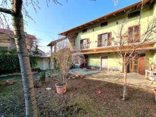 Casa indipendente in vendita a caluso via duca d'aosta, 23