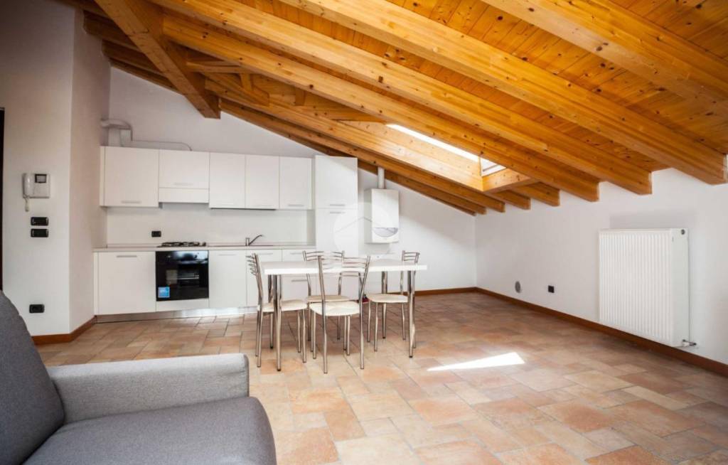 Appartamento in vendita a Riva del Garda via Fiume, 30