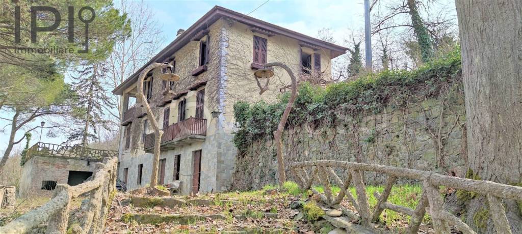 Villa Bifamiliare in vendita a Spigno Monferrato via Anselmino, 45