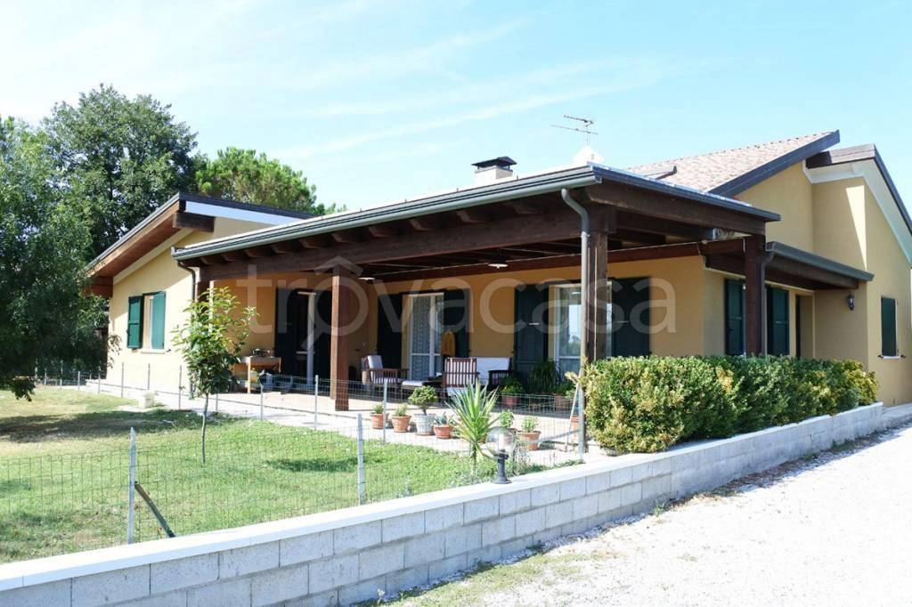 Villa in vendita a Ravenna via Ponte della Vecchia 46