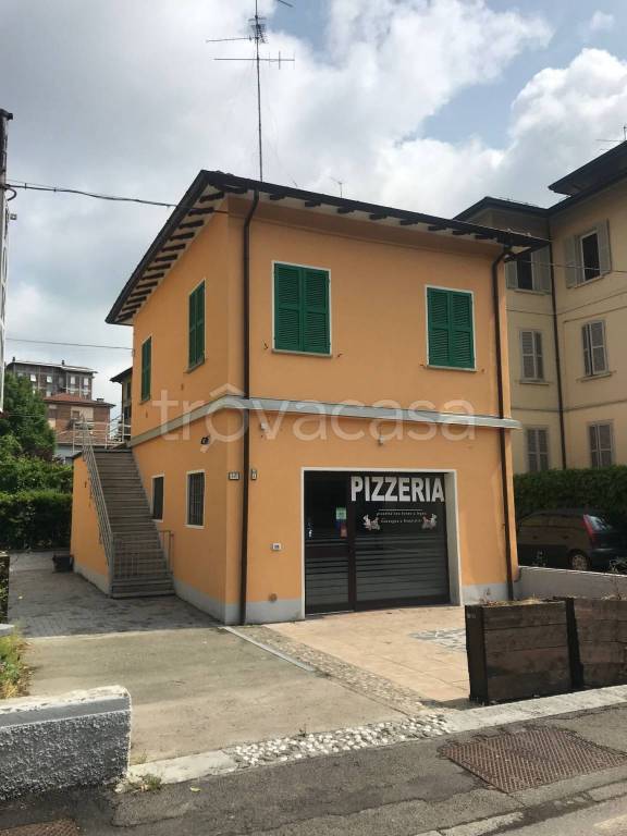 Pizzeria in in vendita da privato a Reggio nell'Emilia viale Risorgimento, 48