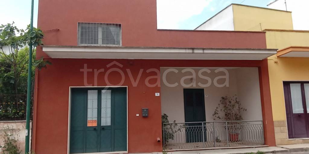 Appartamento in in vendita da privato ad Aradeo via Genova, 17