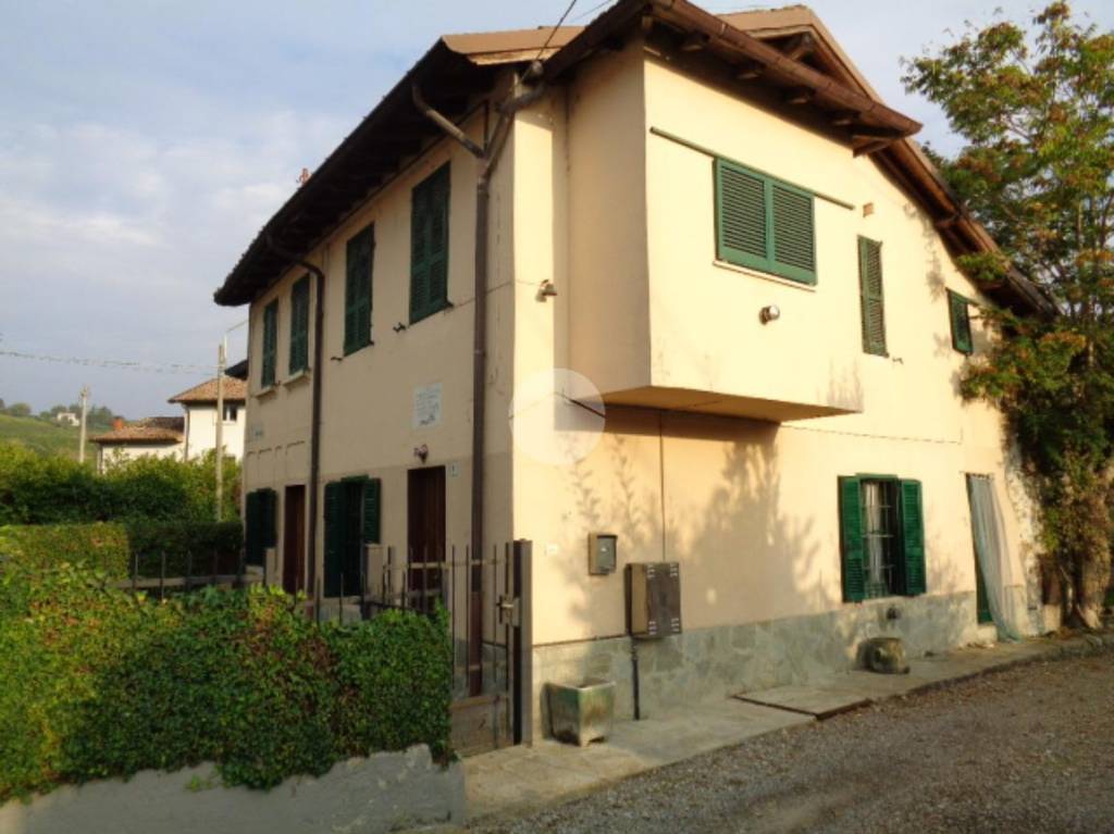 Casa Indipendente in vendita a Santa Maria della Versa via Deniri, 1