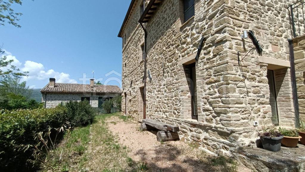 Casale in vendita a San Severino Marche aliforni
