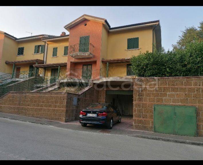 Villa a Schiera in in vendita da privato a Montefredane via Padre Pio