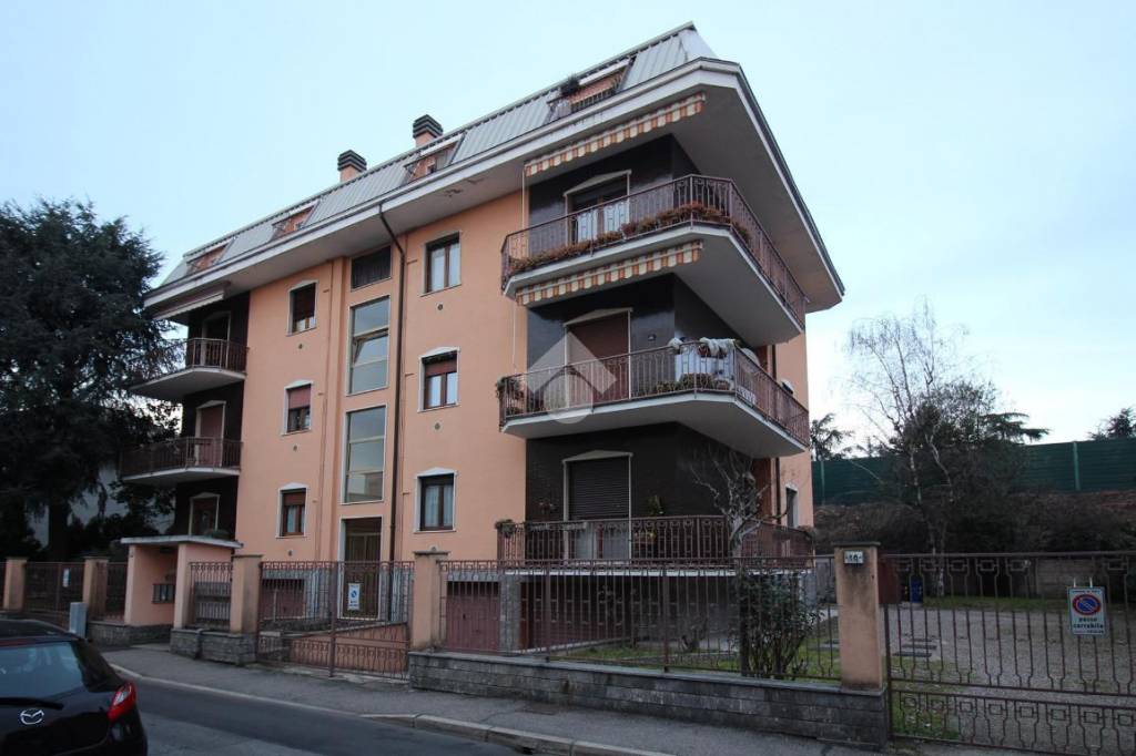 Appartamento in vendita a Rho via Aspromonte, 18