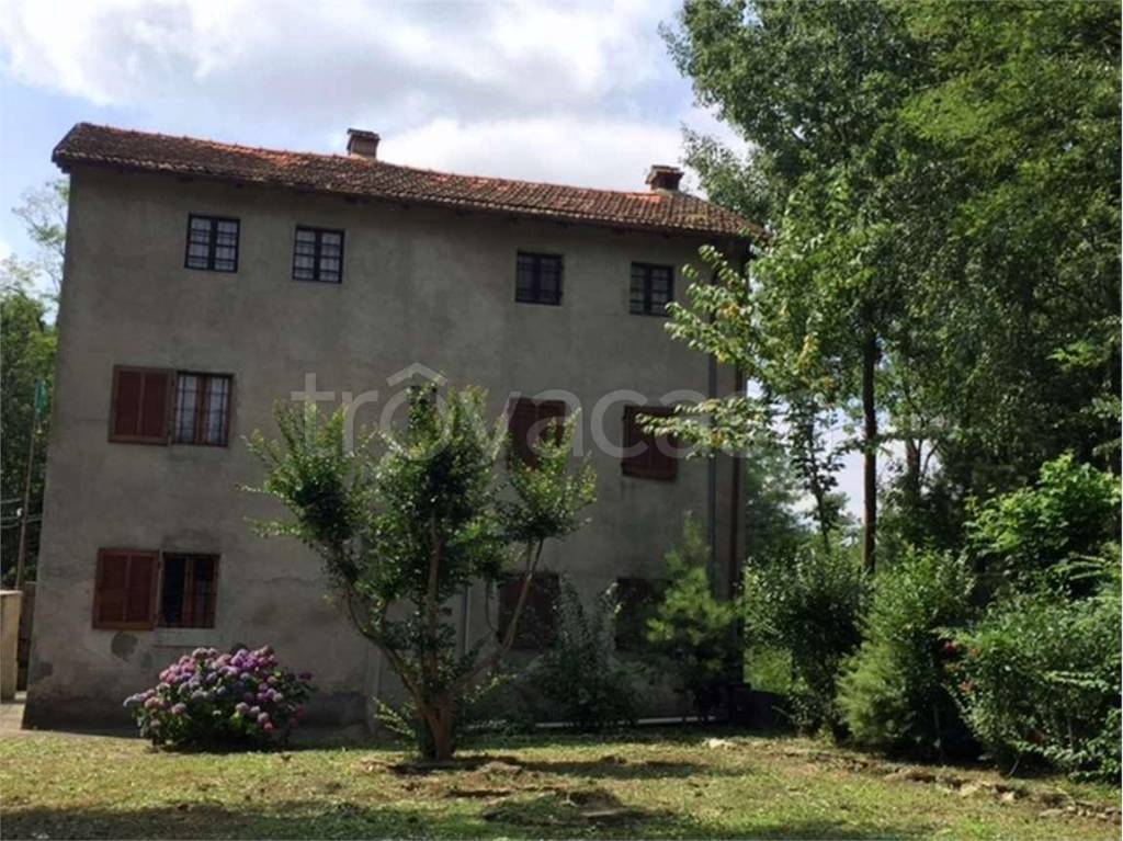 Casa Indipendente in vendita a Gattico-Veruno