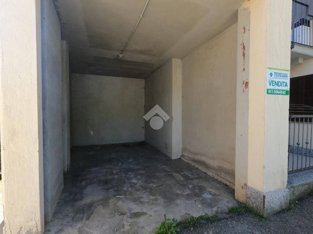 Garage in vendita a Giaveno via villanova, 103