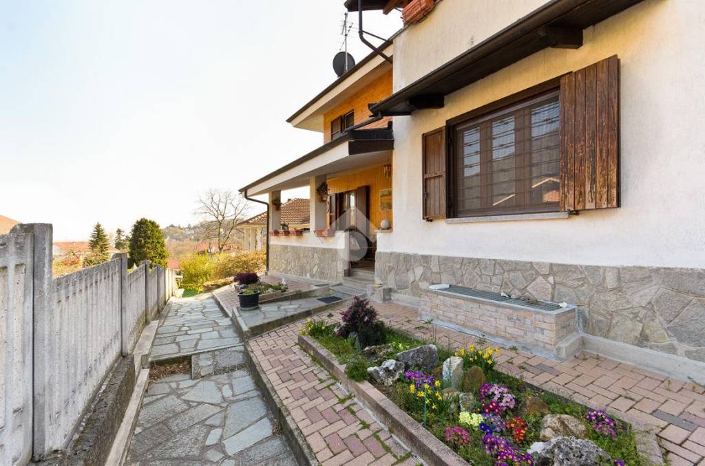 Villa in vendita a Rubiana borgata Magò, 21