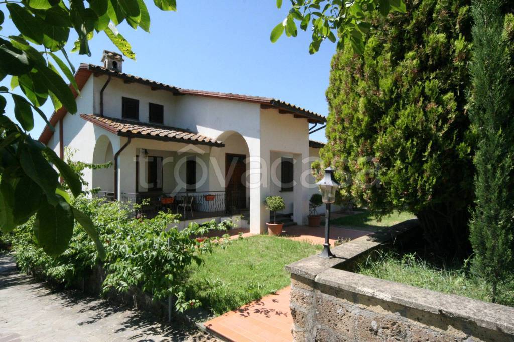 Villa in vendita a Monteleone d'Orvieto via Roma