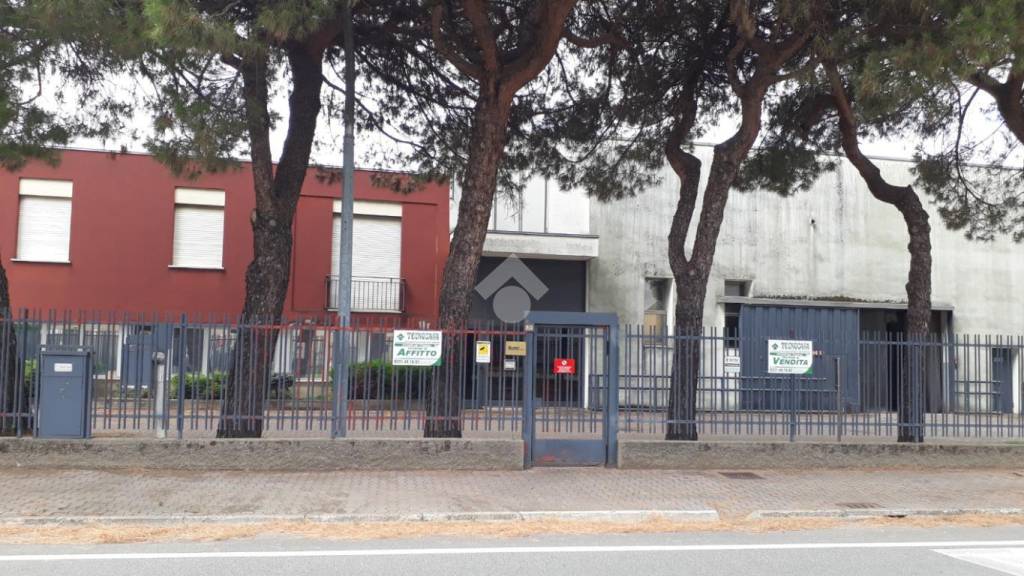 Capannone Industriale in affitto a Cuggiono via iv novembre, 29