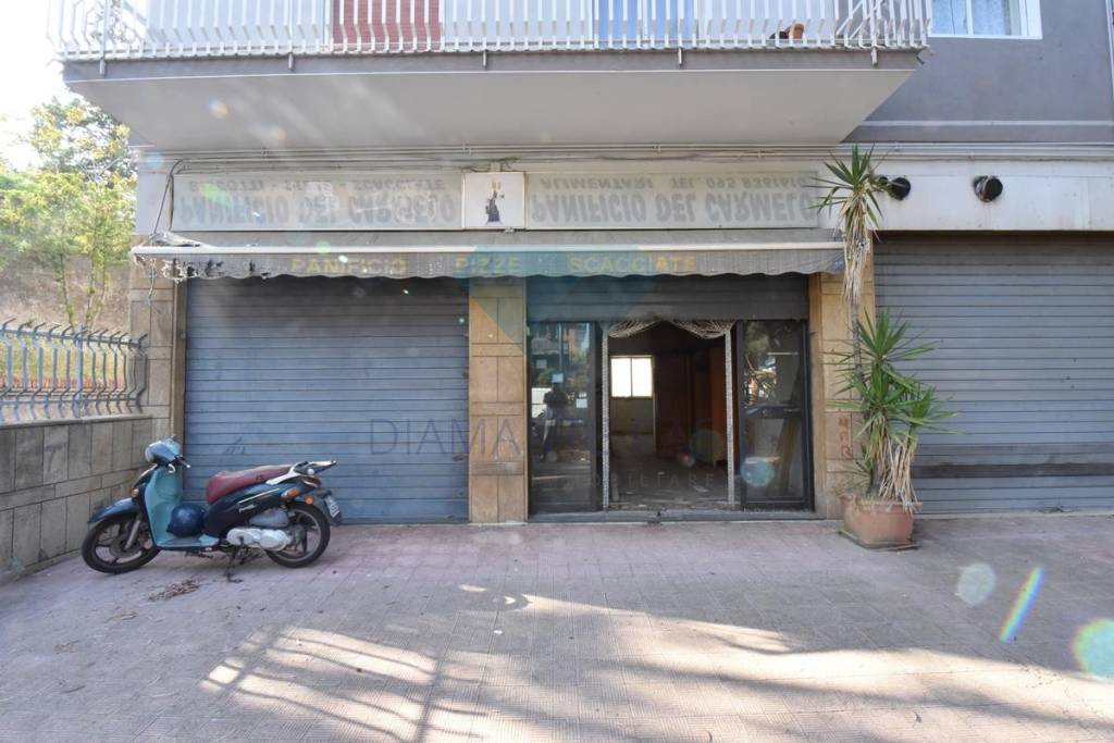 Negozio in vendita a Catania via Amedeo Modigliani, 2