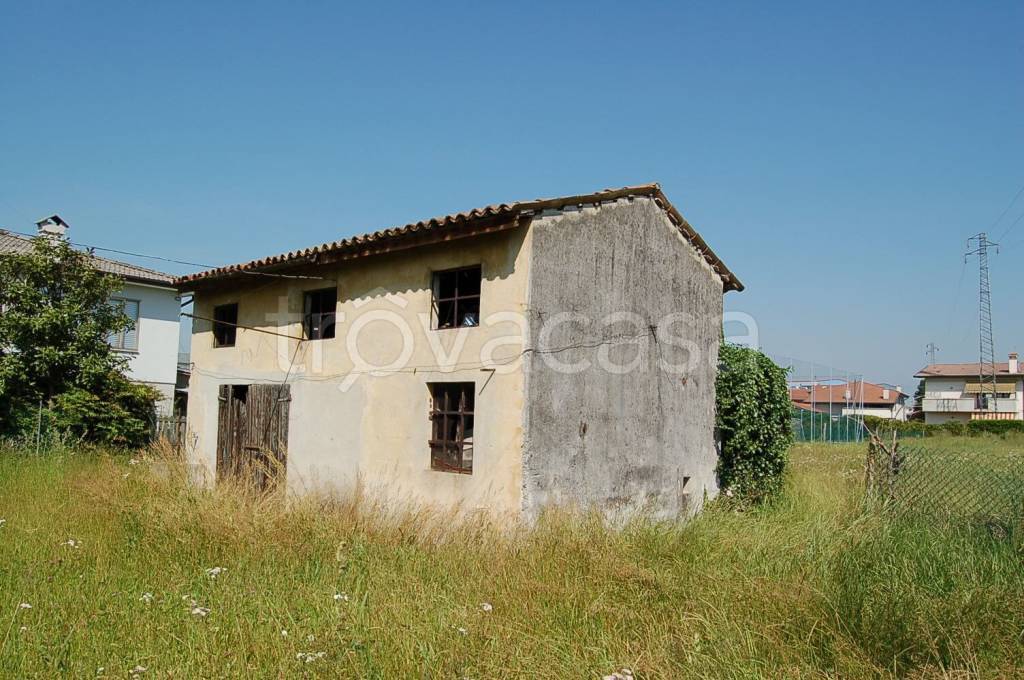 Casa Indipendente in vendita a Carmignano di Brenta via Palazzina