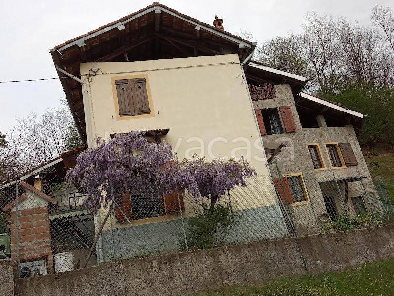 Casale in in vendita da privato a Borgosesia regione Botto