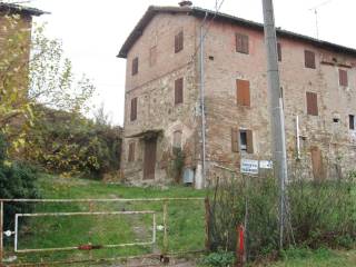 Casa indipendente in vendita a casalgrande via statutaria