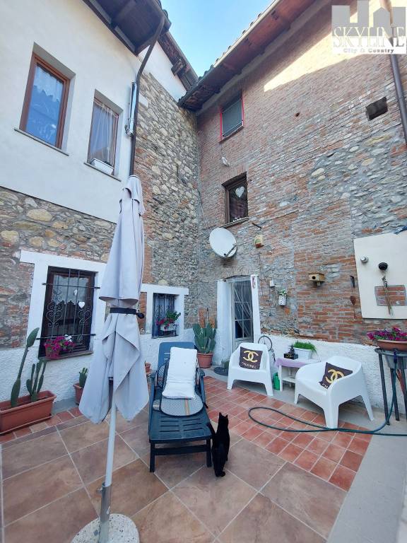 Casa Indipendente in vendita a Capriata d'Orba via Prato d'Orba