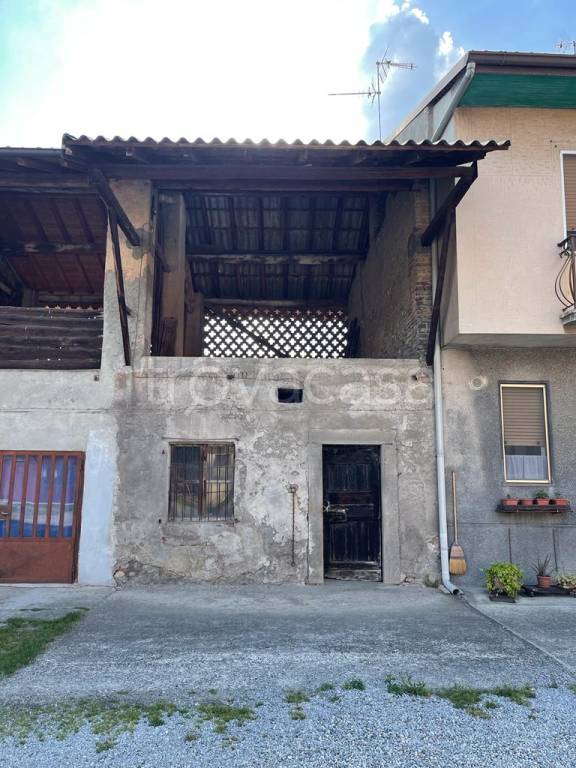 Casa Indipendente in vendita a Vaprio d'Adda via Pietro Crotta